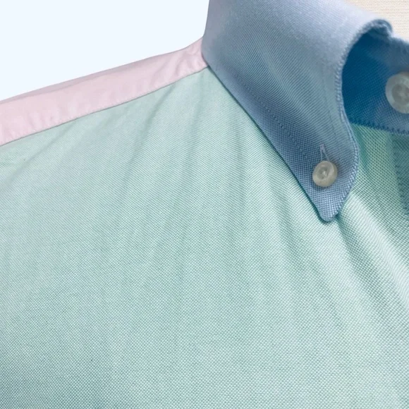 Vineyard Vines Slim Fit Tucker shirt, NEW WITH TAGS